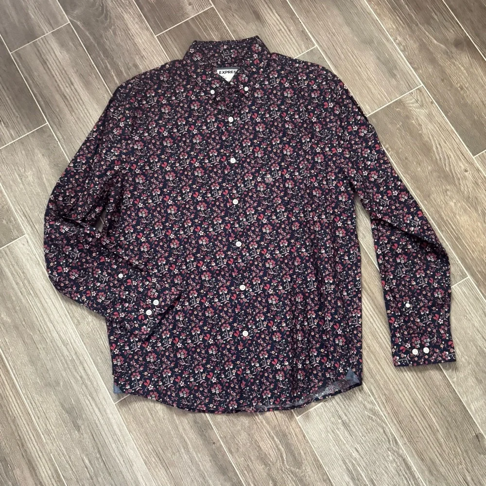 EXPRESS Men's Navy Floral Button Down Long Sleeve
Shirt size Large (NWT) - Picture 5 of 11